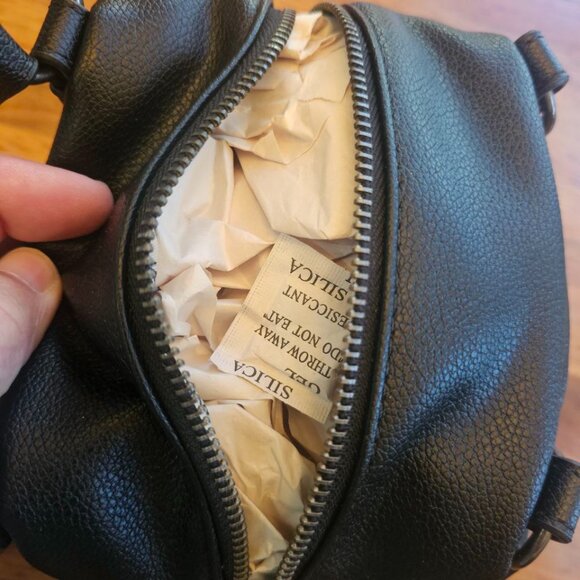 Ed Hardy Mini-Bag Heart Design with Rhinestones NWT - Picture 4 of 11